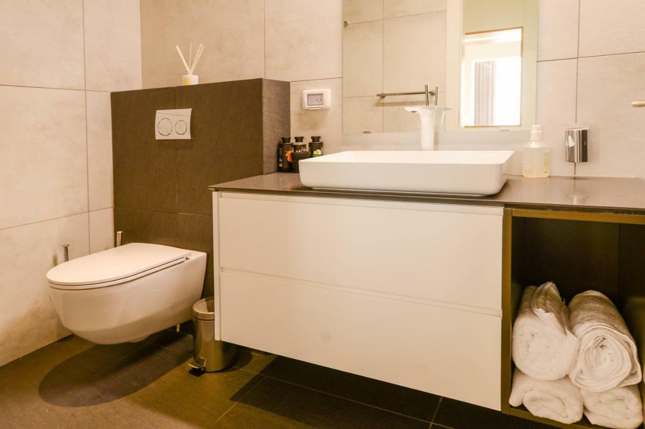 Luxury Suites By Notaly Ariel ハイファ エクステリア 写真