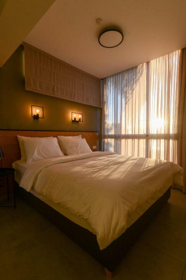 Luxury Suites By Notaly Ariel ハイファ エクステリア 写真