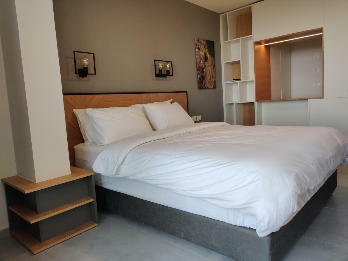 Luxury Suites By Notaly Ariel ハイファ エクステリア 写真