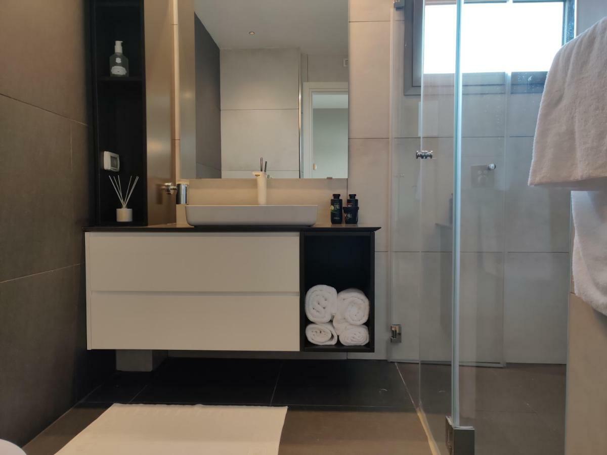 Luxury Suites By Notaly Ariel ハイファ エクステリア 写真