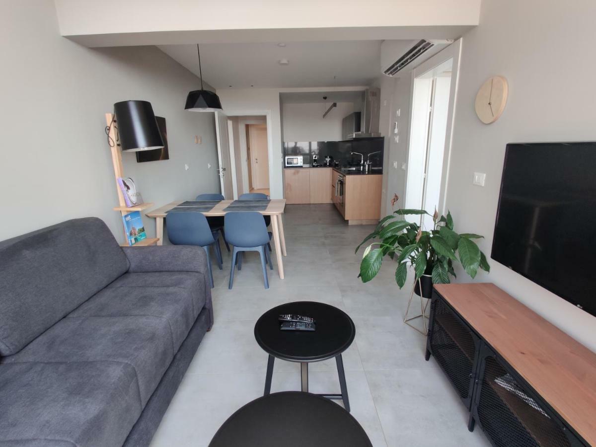 Luxury Suites By Notaly Ariel ハイファ エクステリア 写真